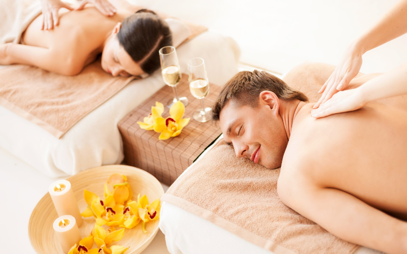5 kiểu massage “cứu nguy” cho dân văn phòng ngồi lâu